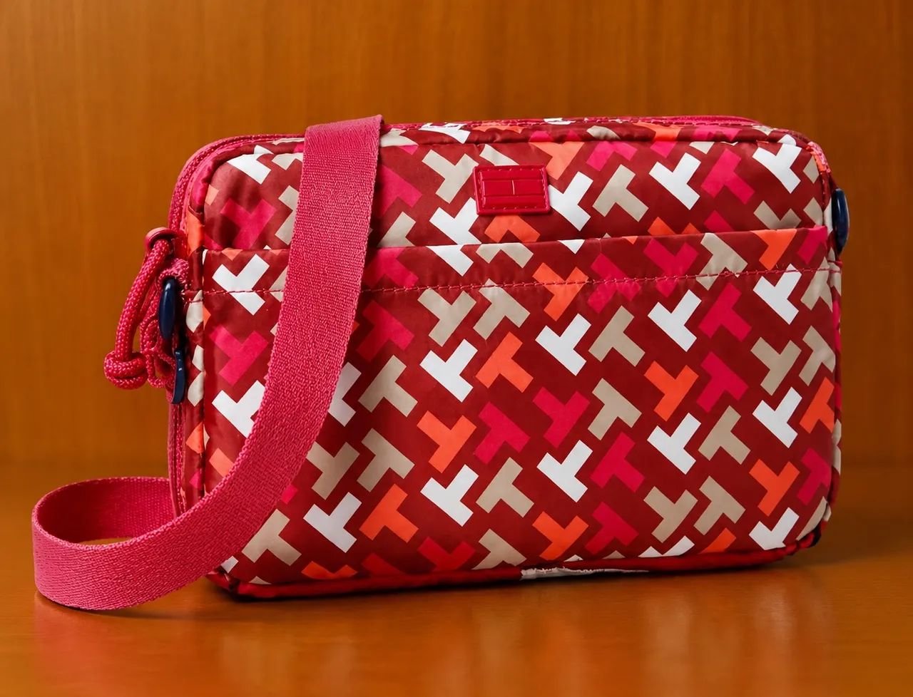     Bolsa Tommy Hilfiger Original Transversal Estampada | Excelente Estado - Foto 2