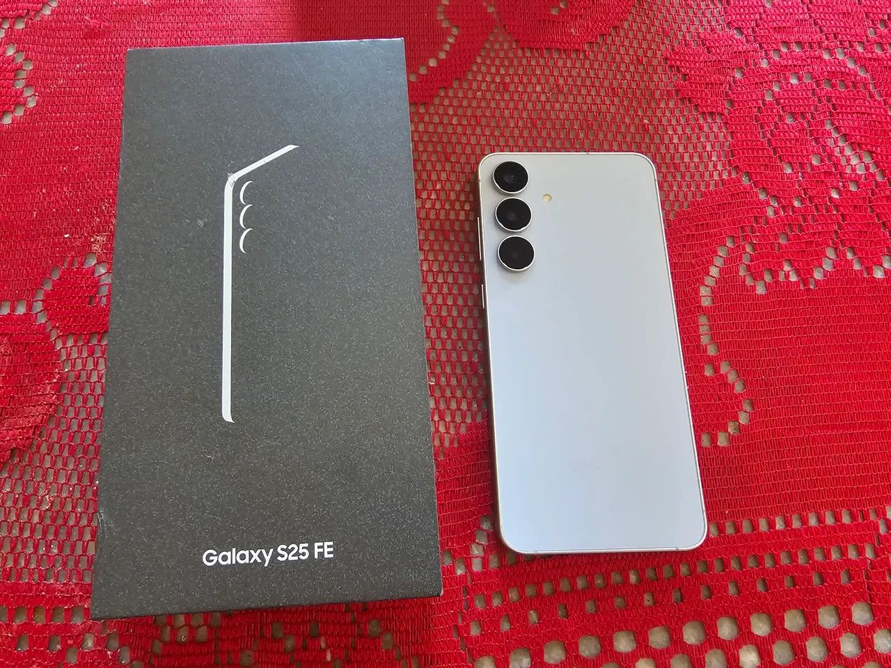 Samsung S25 FE 256 Gb  - Foto 3