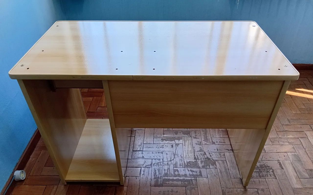 Mesa para escritório com duas gavetas - Foto 4