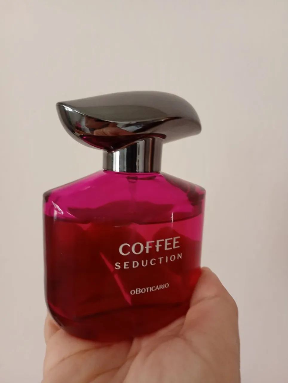 PERFUMES pouco usado. - Foto 5
