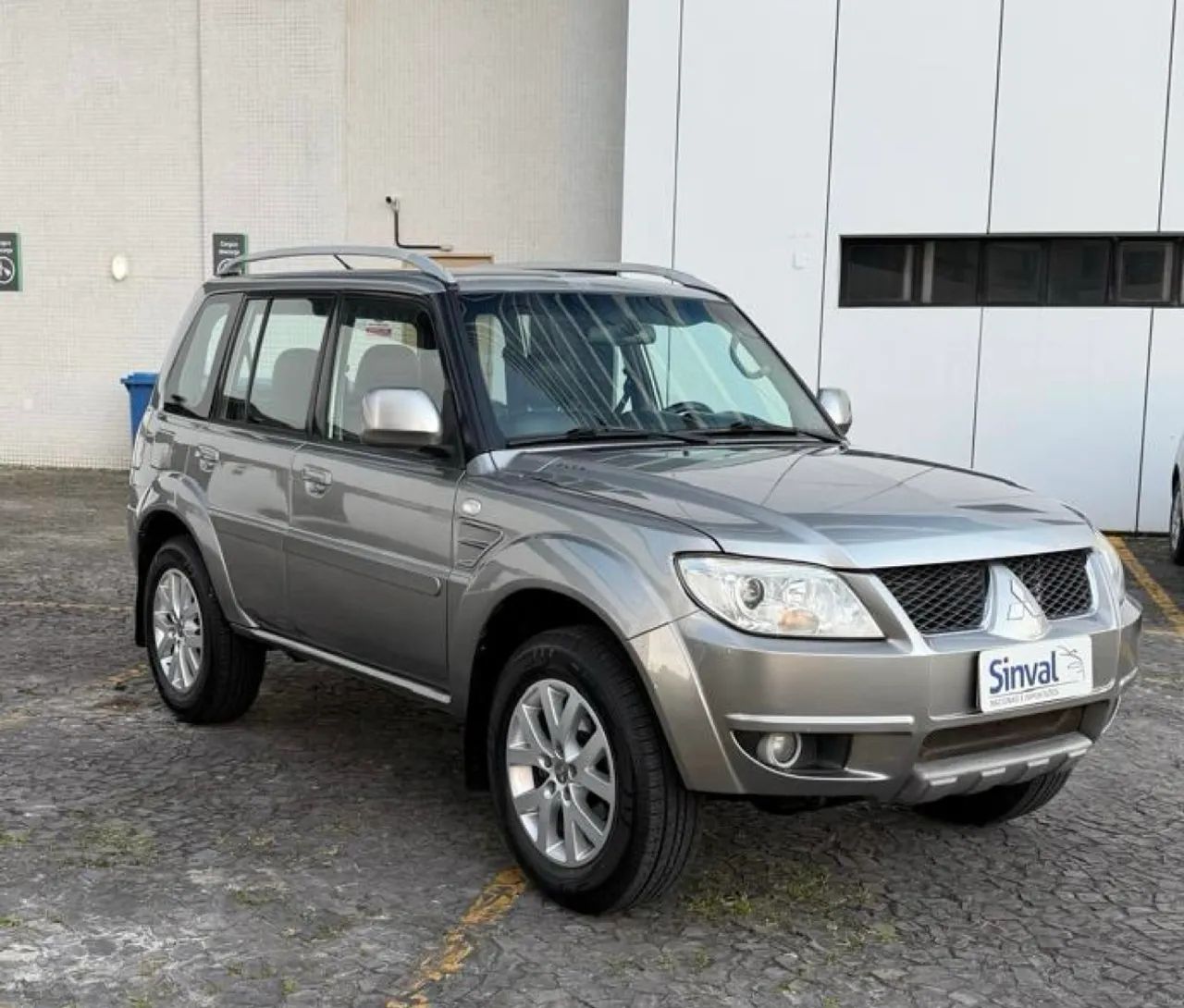 Mitsubishi Pajero Pajero TR4 2.0/ 2.0 Flex 16V 4x4 Mec. 2012