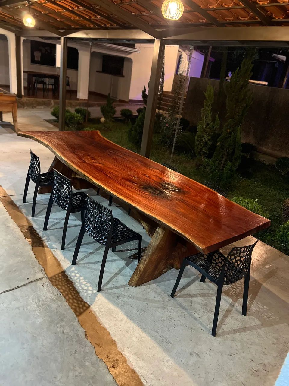 MESA RÚSTICA MACIÇA EM CEDRO