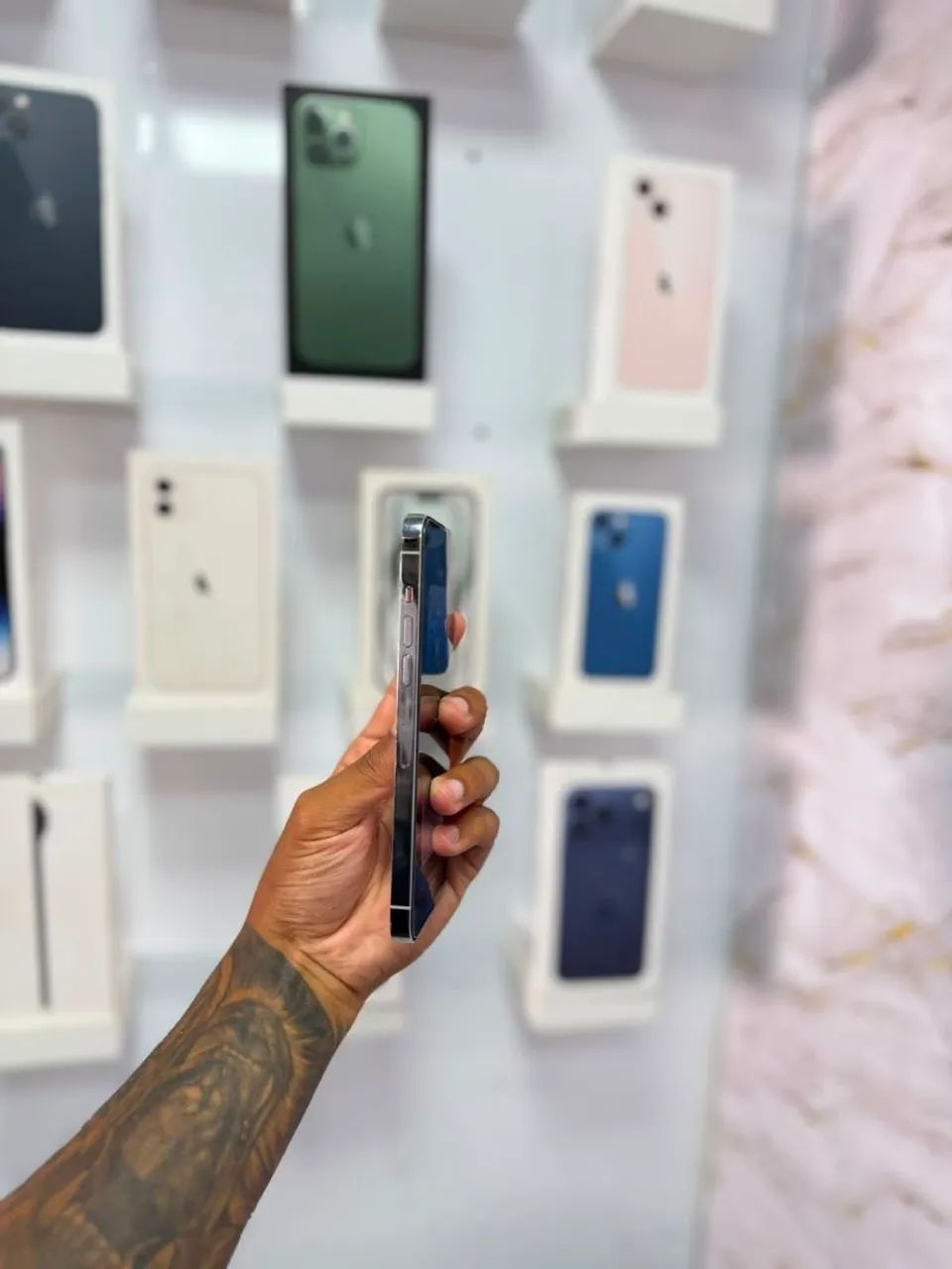 IPHONE 14 PRO MAX 128GB<br>R$ 3.399 - Foto 4