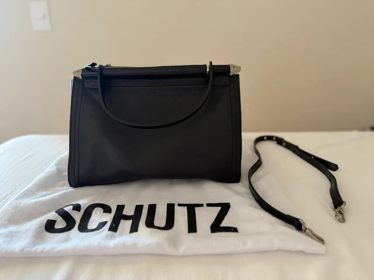Bolsa Schutz Couro nunca usada!  - Foto 3