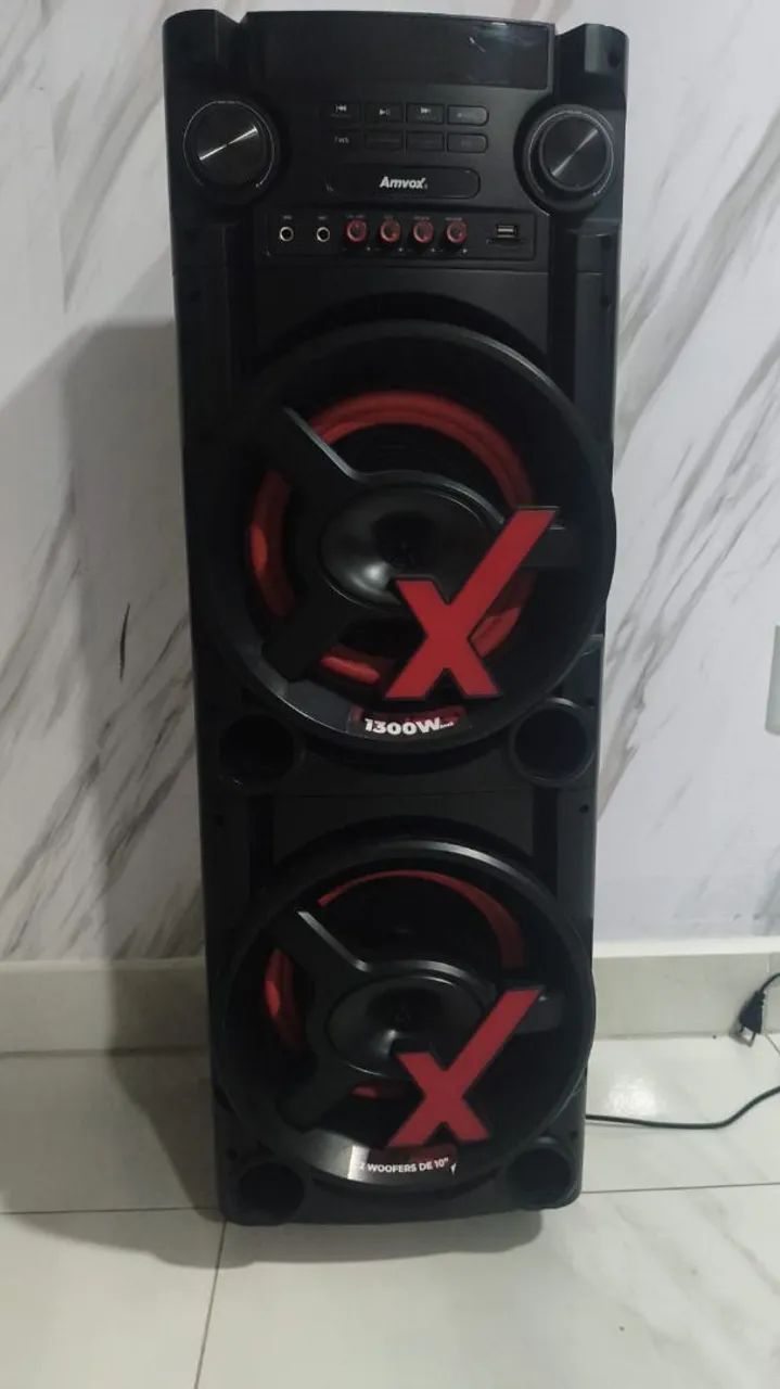 Caixa de som móvel 1300 W