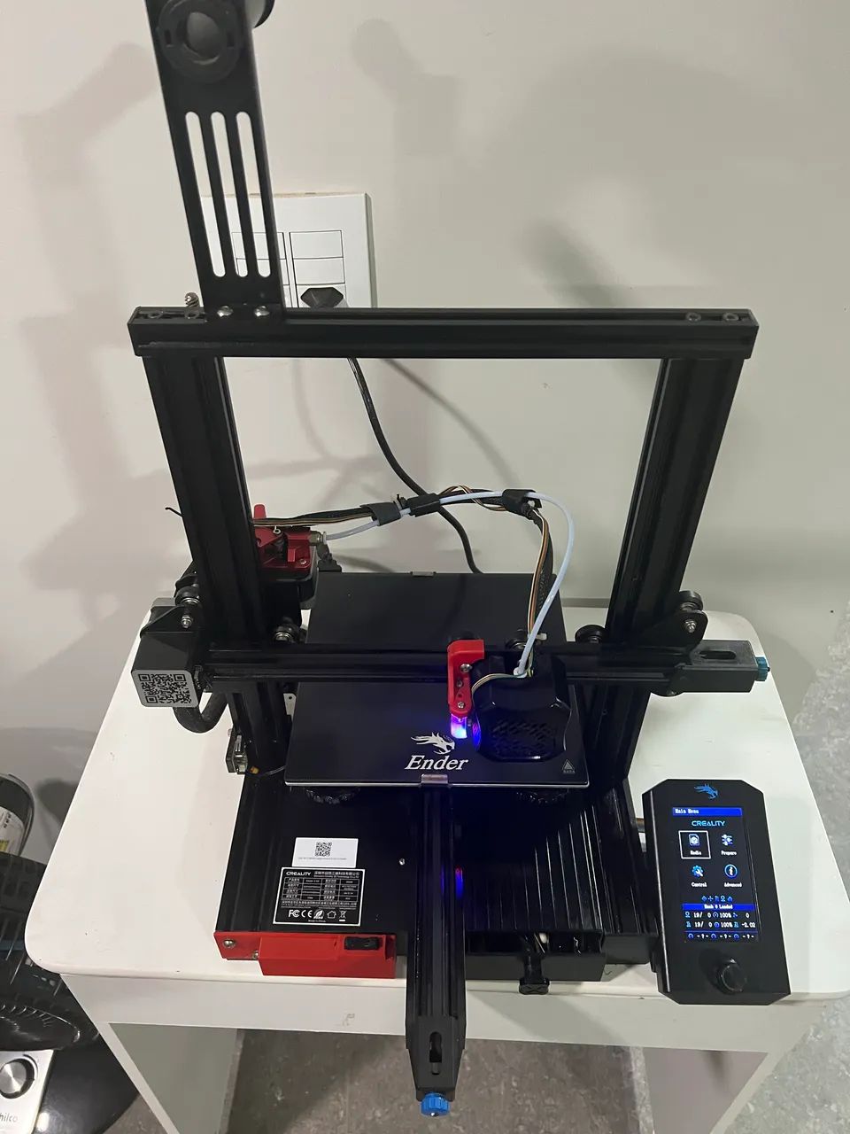 Impressora 3D Ender 3 V2 - Excelente 