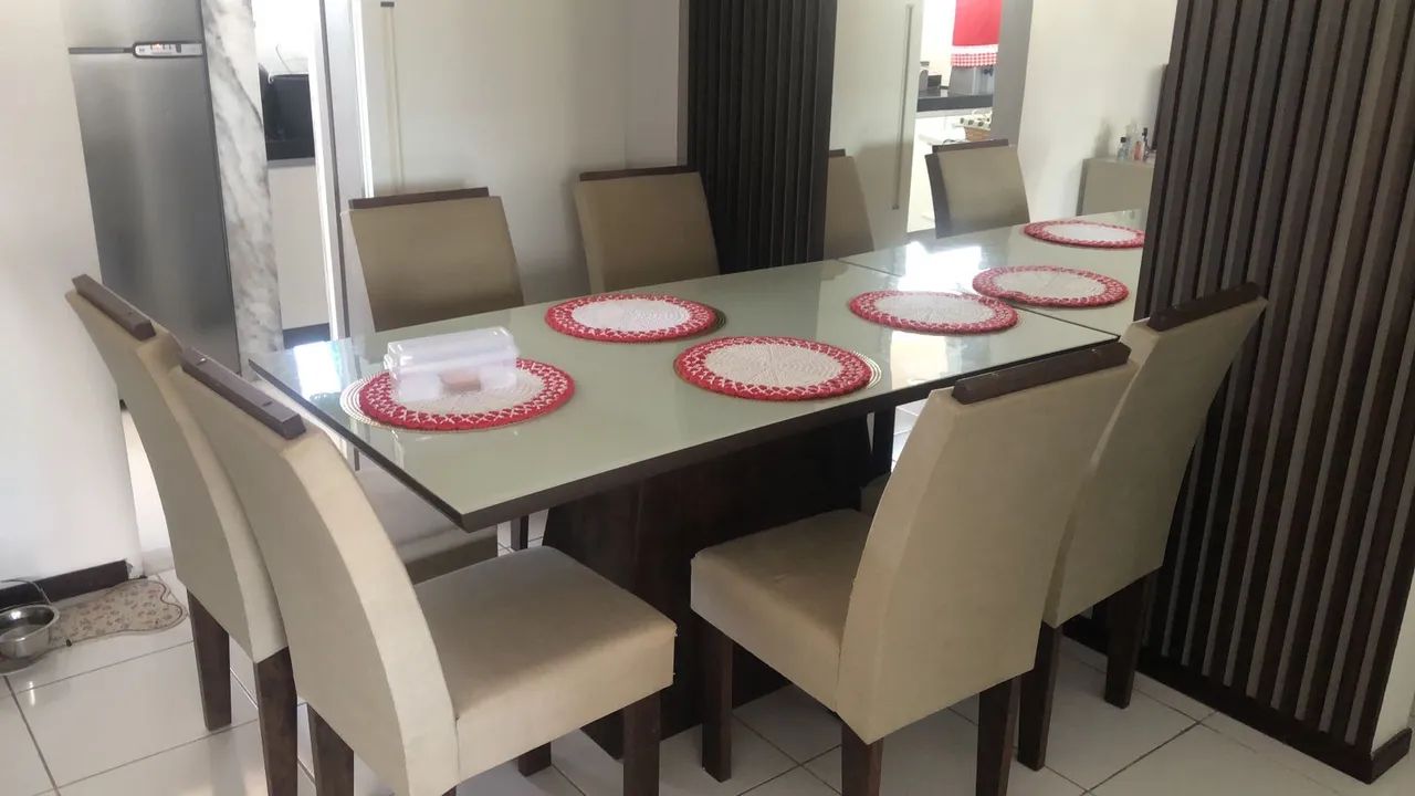 Mesa com cadeiras 