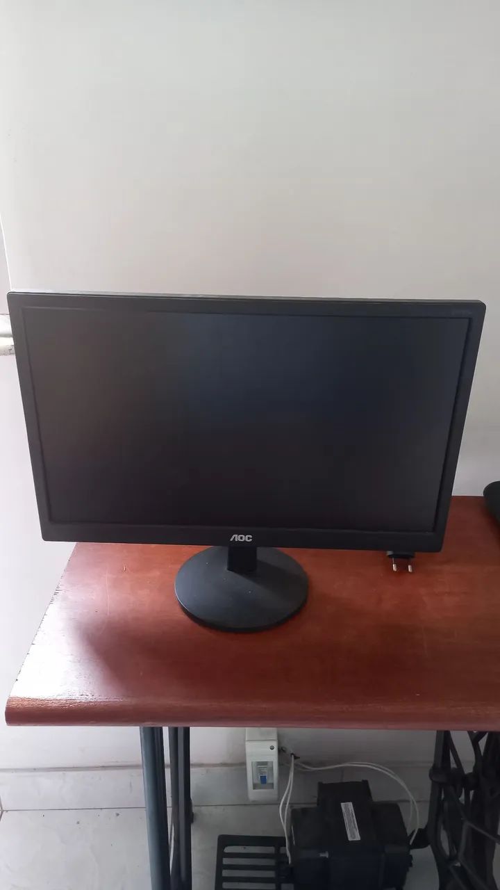 Monitor LED AOC 18,5" e970Swnl