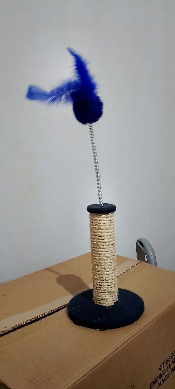 Brinquedo e arranhador de gato - Foto 2