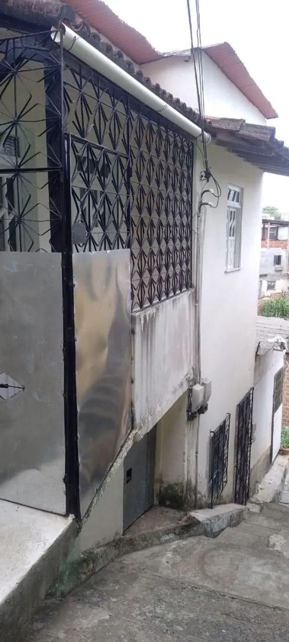 Vende-se uma casa ,e uma kitinet 