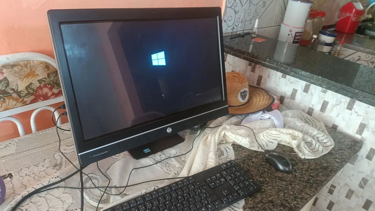 Vendo esse PC al in one da marca hq em ótimas condições  - Foto 3