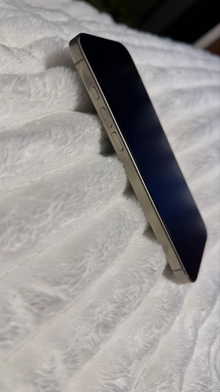 Iphone 16 pro max 256 - Foto 2