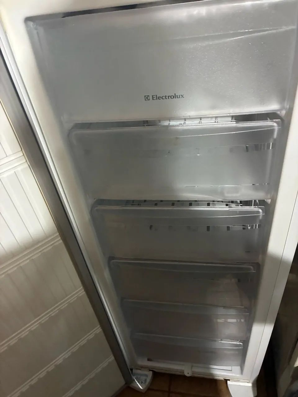 Freezer vertical 220v  - Foto 4