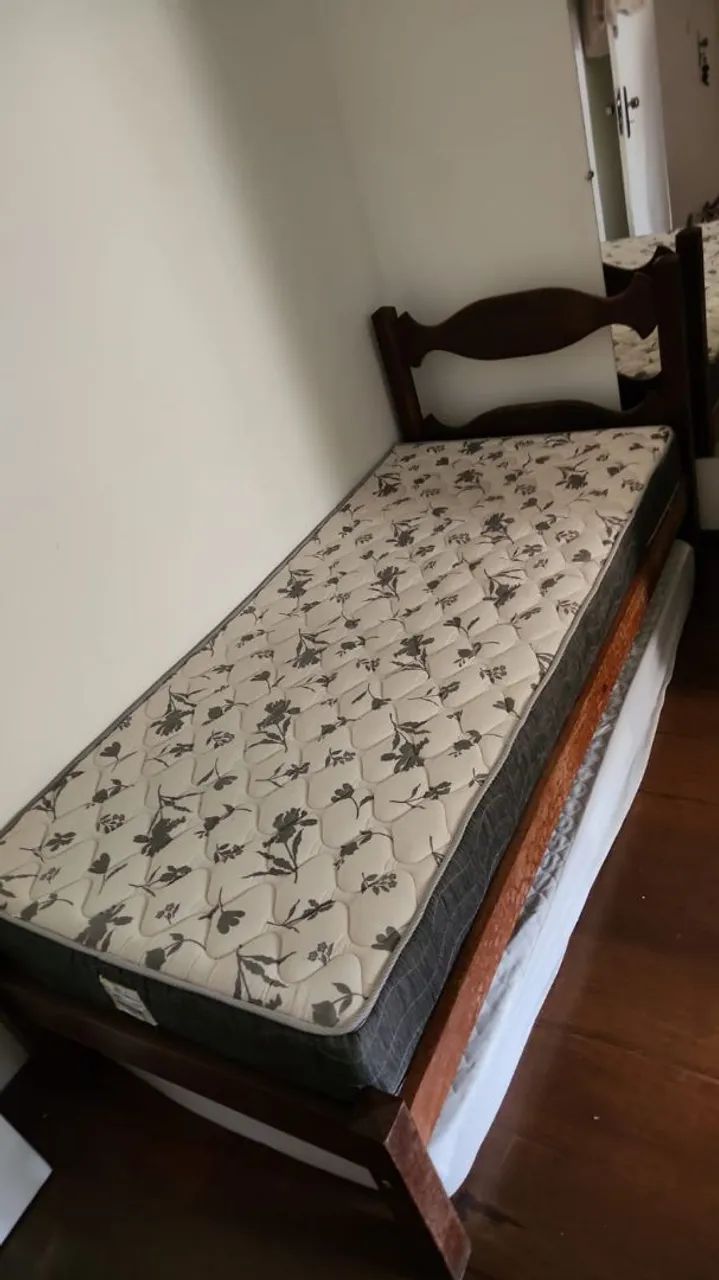 Cama de Solteiro com colchão (valor a combinar)