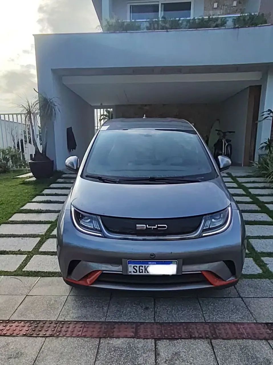 BYD Dolphin EV (Elétrico) 2025