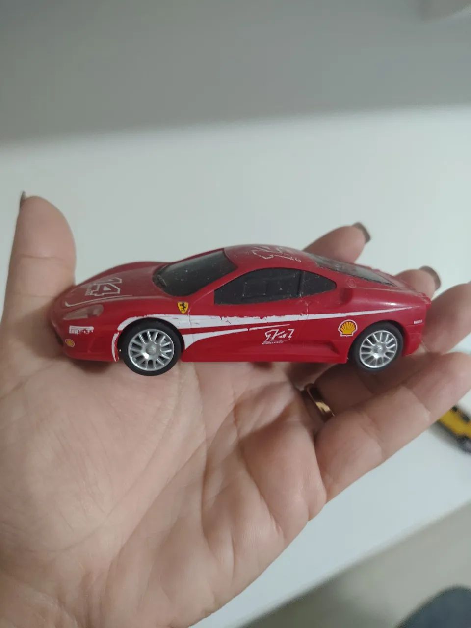 Vendo 08 miniaturas de Ferrari 