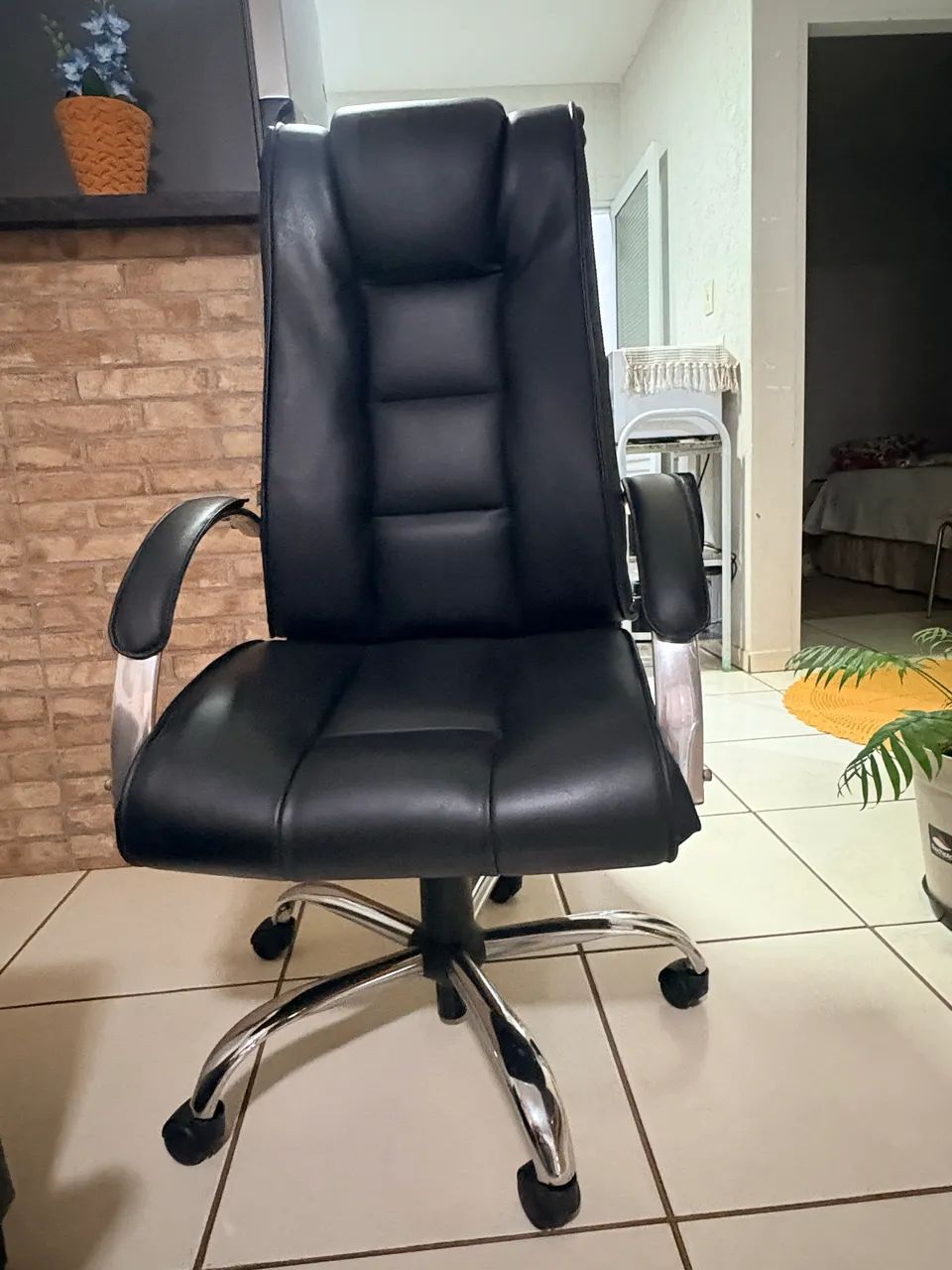 Cadeira Escritório Nova  - Foto 2