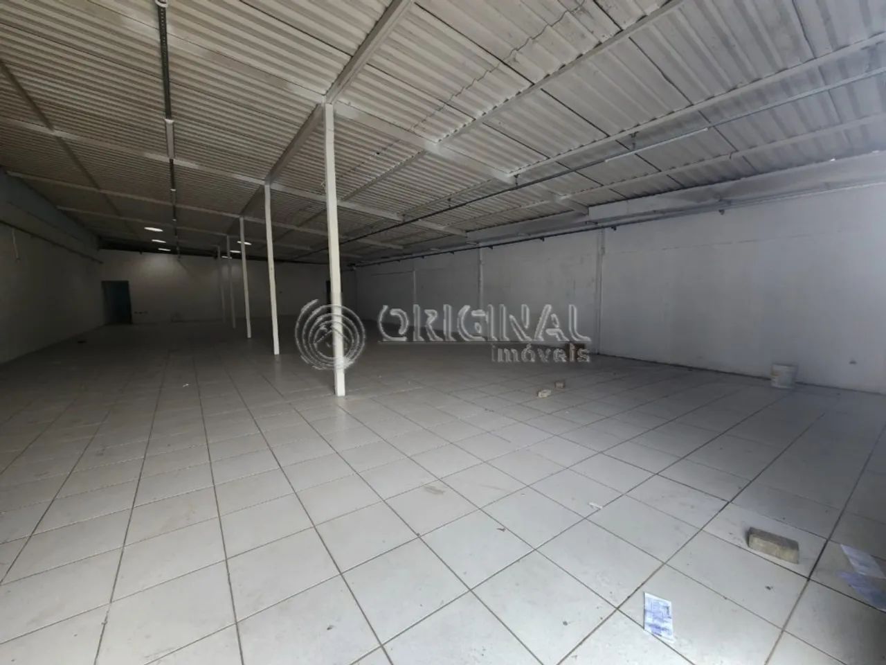 LOJA COMERCIAL 300 M²
