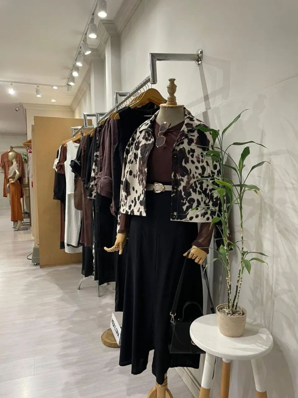 LOJA DE MODA FEMININA COMPLETA E EM OPERAÇÃO - FLORESTA/BH - Foto 3