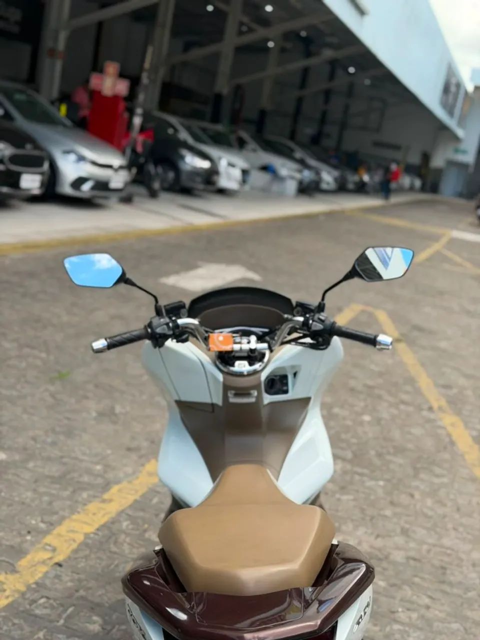 PCX DLX 2021 - Foto 4