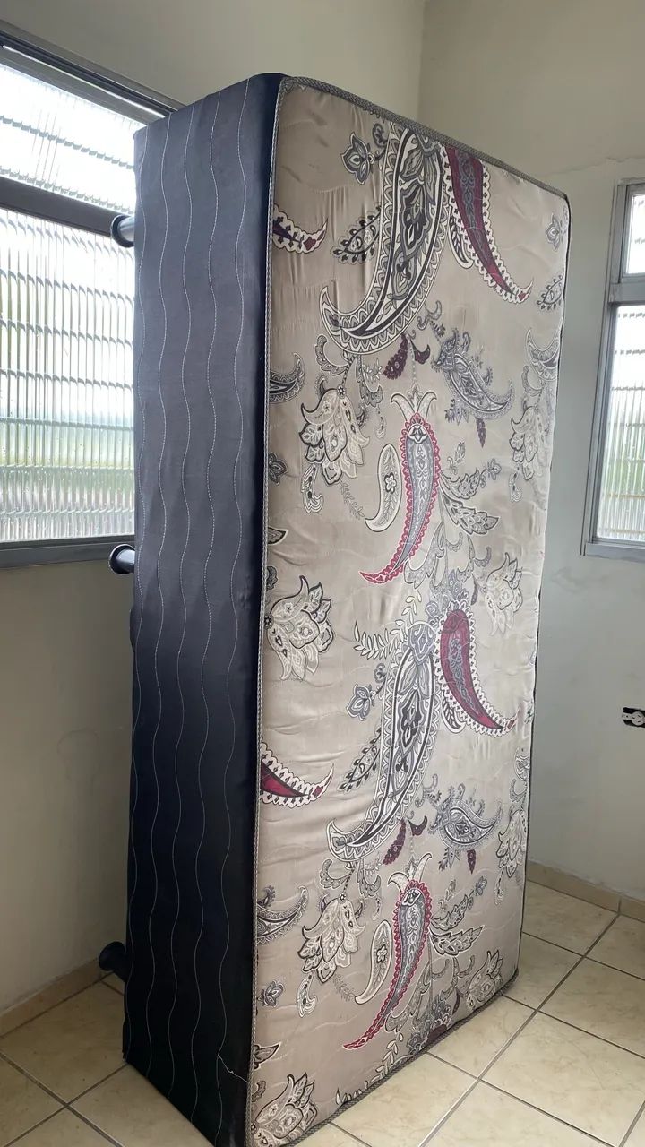 Cama solteirão 