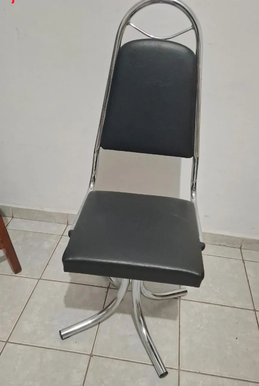 mesa com 4 cadeiras