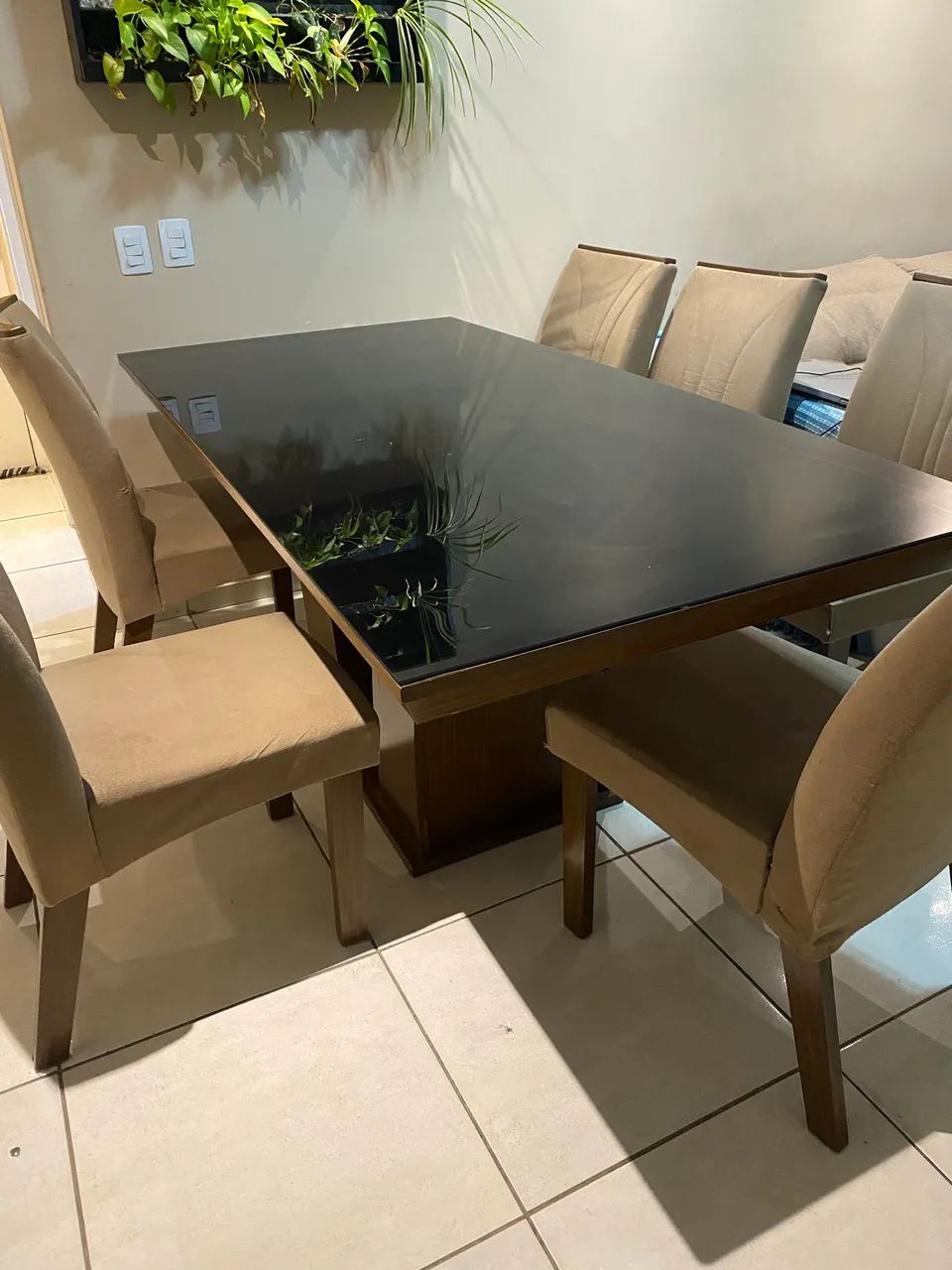 Mesa de Jantar 6 Lugares com Vidro Preto e Base Pedestal - Foto 3