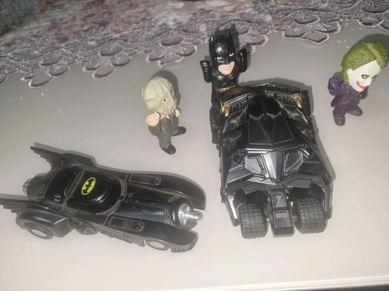Lote Batman Shell V-Power 2012 - 2 Batmóveis + 3 Bonecos (Batman, Coringa, Espantalho) - Foto 4