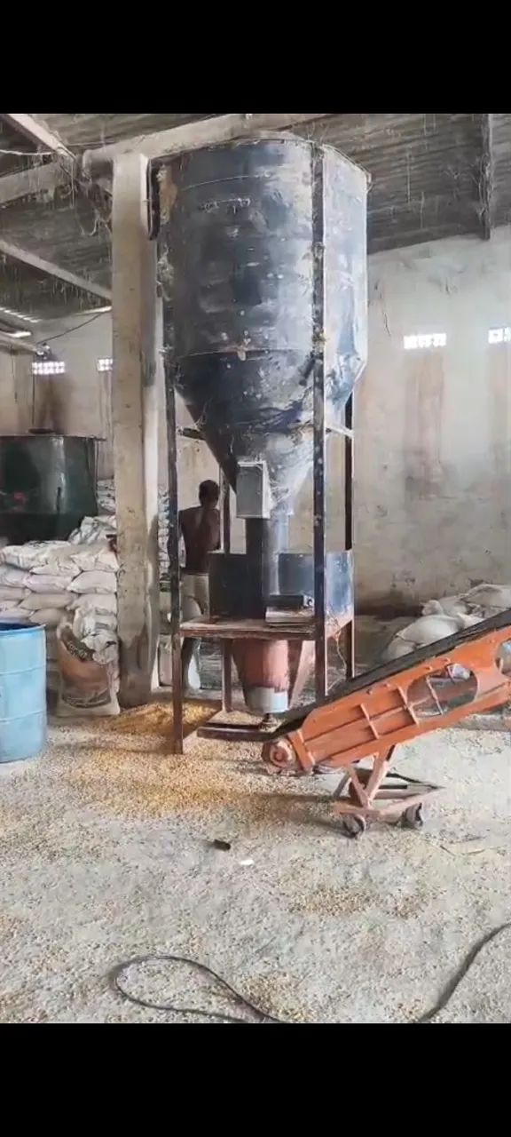 Misturador de ração 1000 kg