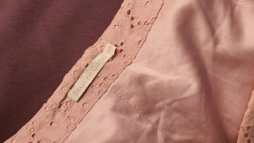 Vestido midi de laise rosa - Foto 2