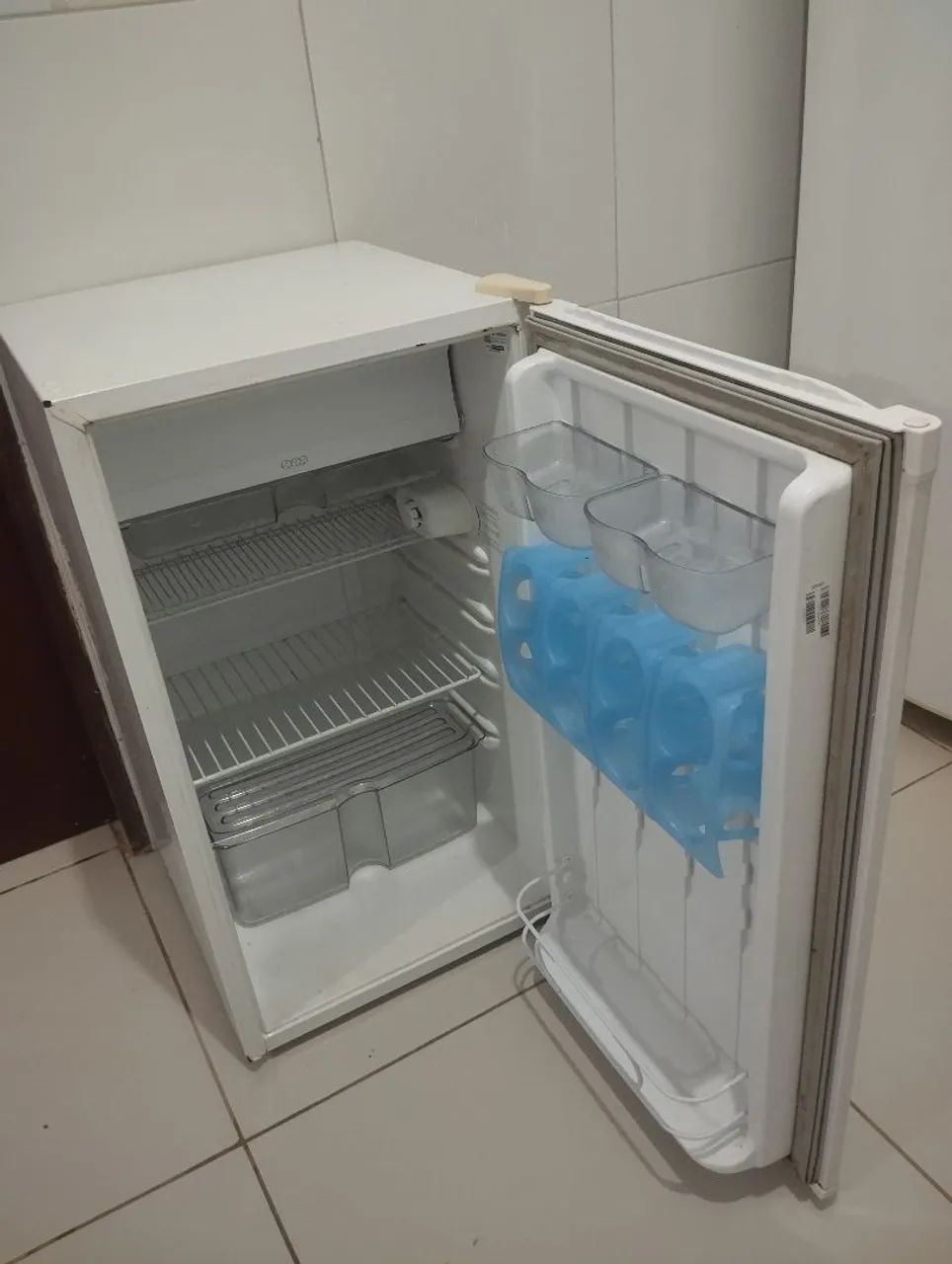 Vendo Refrigerador compacto cônsul 