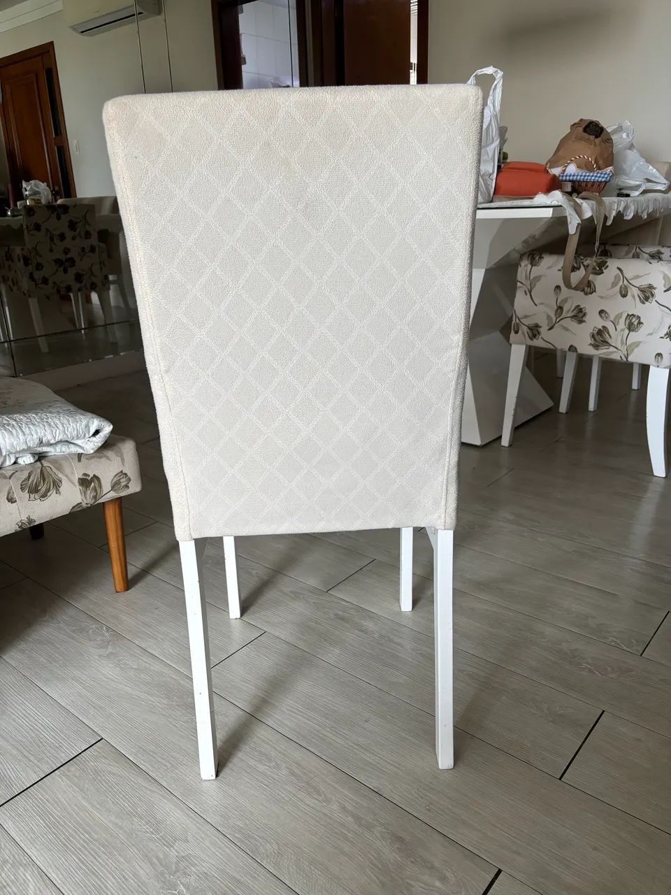 Vende se quatro Cadeiras laváveis  - Foto 4