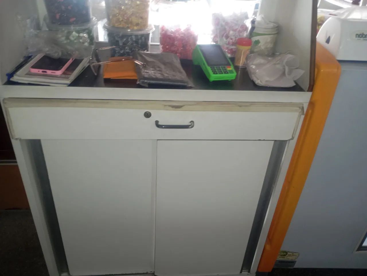 VENDE-SE - ARMÁRIOS DE PADARIA - Foto 5