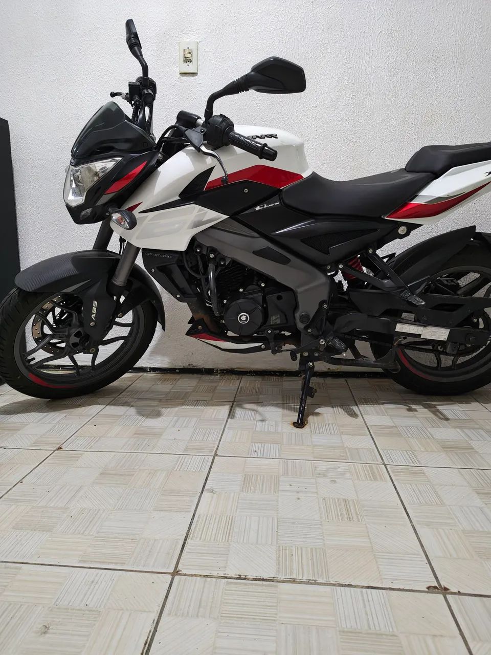 Bajaj Dominar 160 2025 - Foto 6