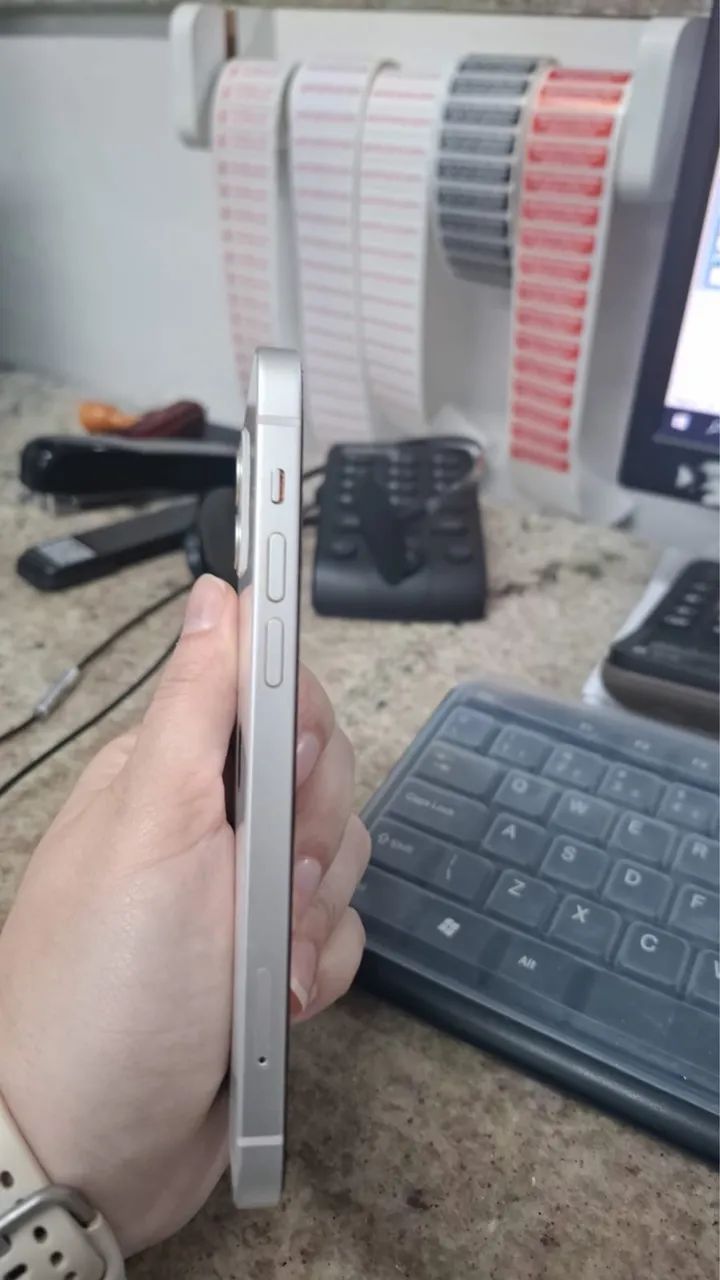 iPhone 12 256 GB Branco  - Foto 5