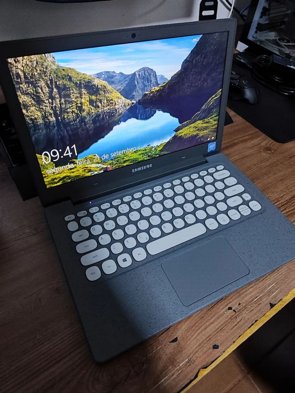 Samsung Flash cinza - 64 GB<br>Notebook Samsung Flash Cinza + - Foto 2