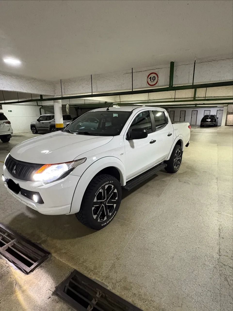 Mitsubishi L200 2023