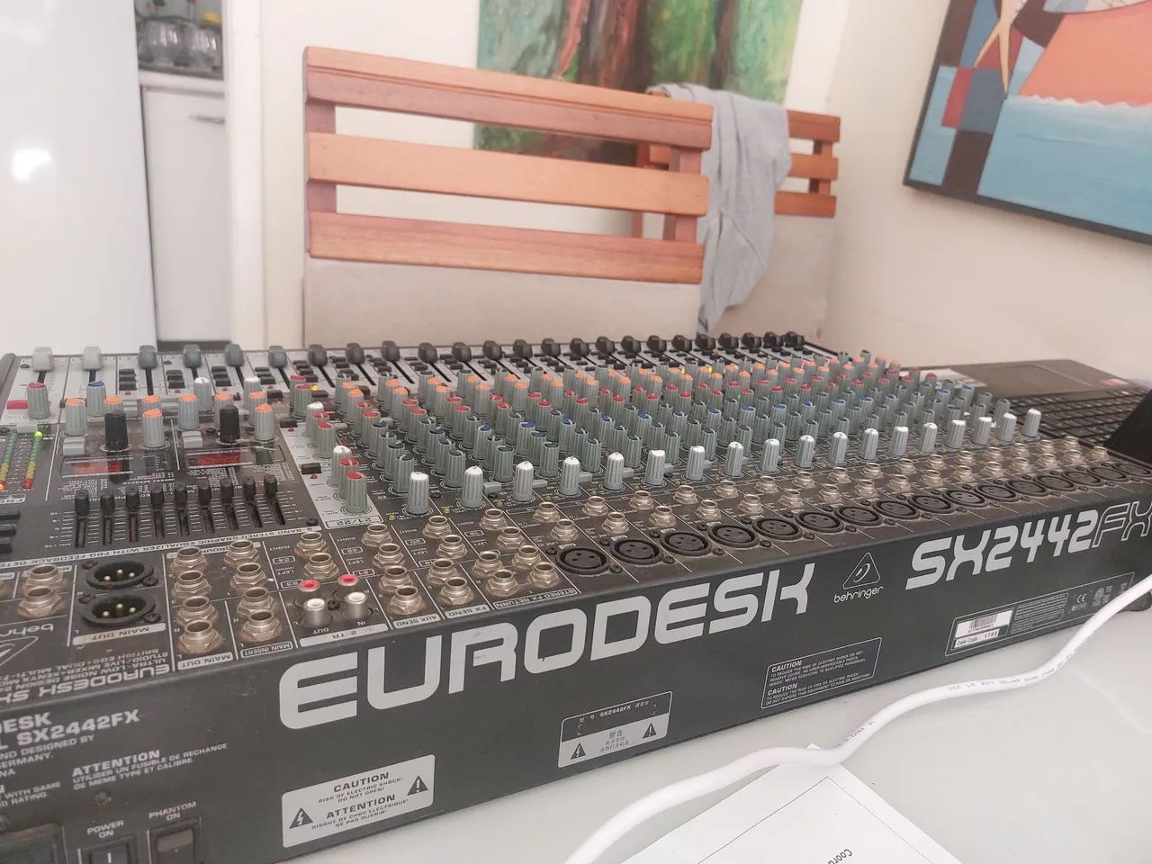 Mesa de som Behringer  - Foto 2