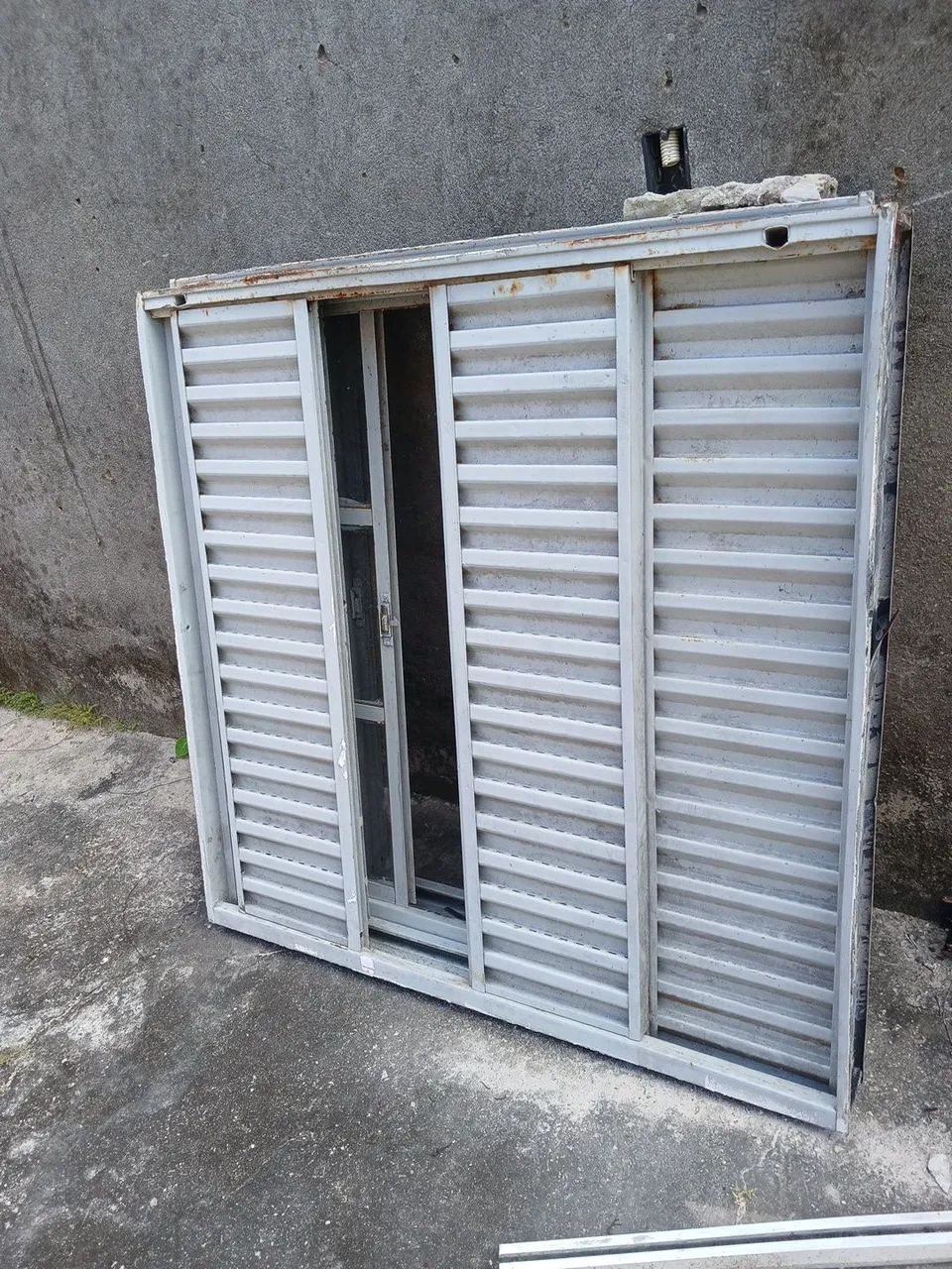 2 Janelas de ferro e com vidros  - Foto 2