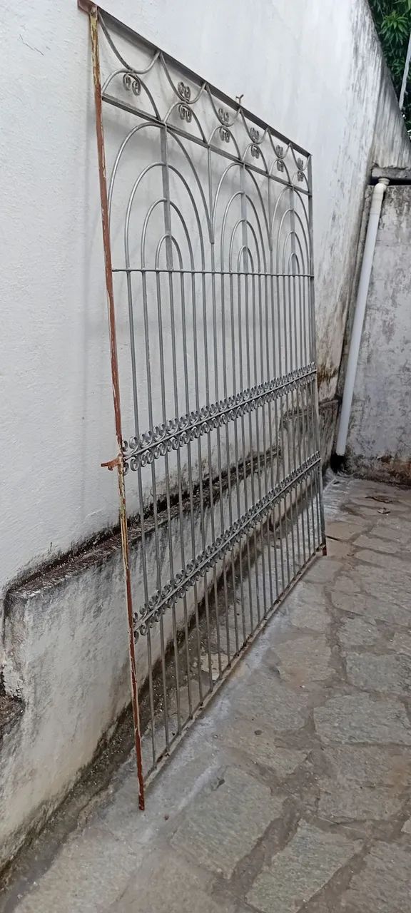 Grade de ferro fixa