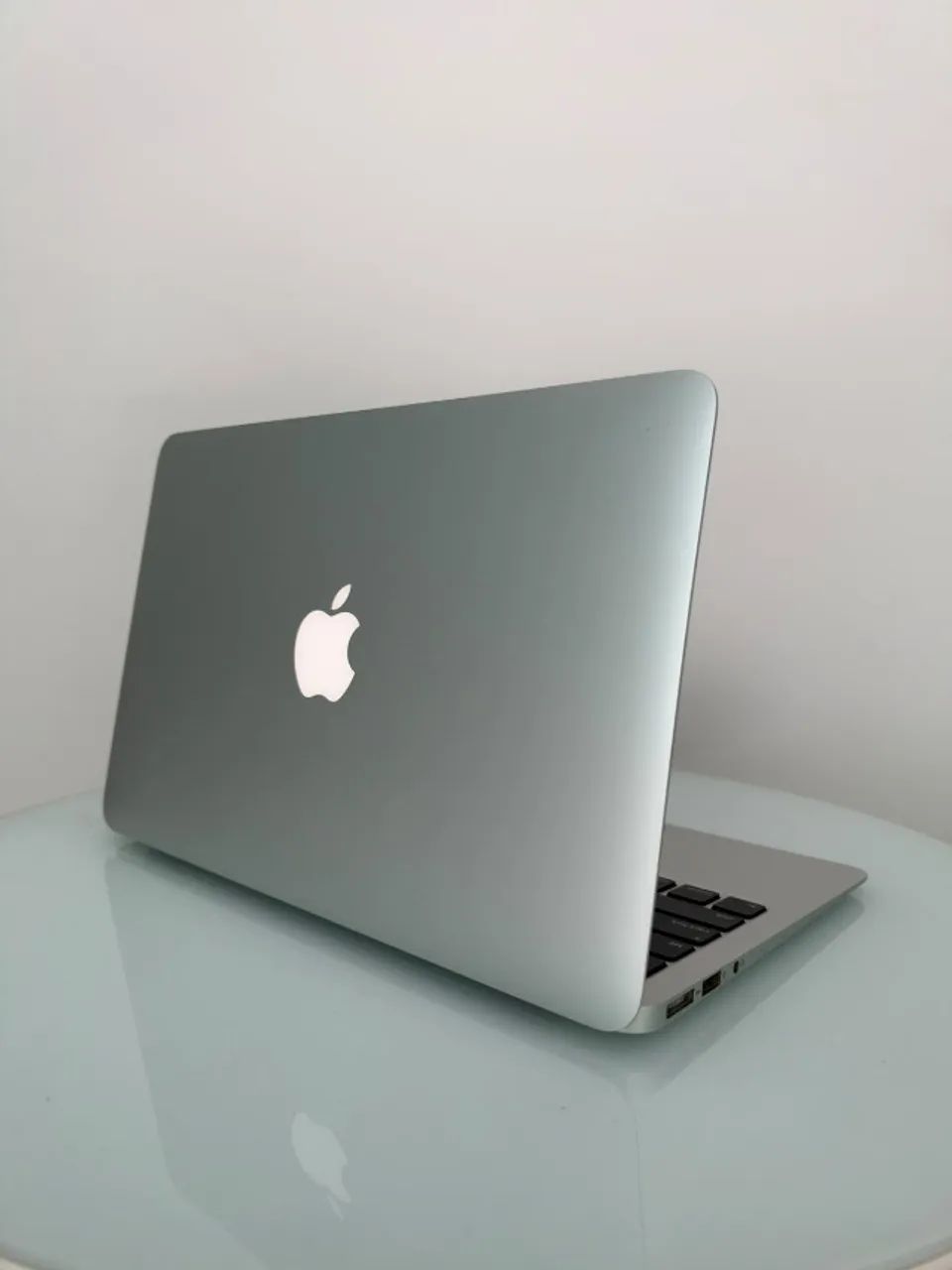 MacBook Air 2015 A1465 Intel core i5 Dual Core 1.6Ghz 4GB 1TB SSD