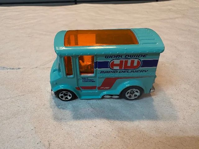 Carrinho Hot Wheels Bread Box 2011 usado - leia - Foto 5