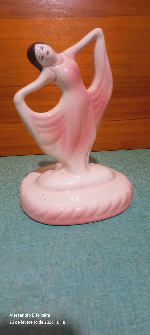 Estátua em porcelana década 50