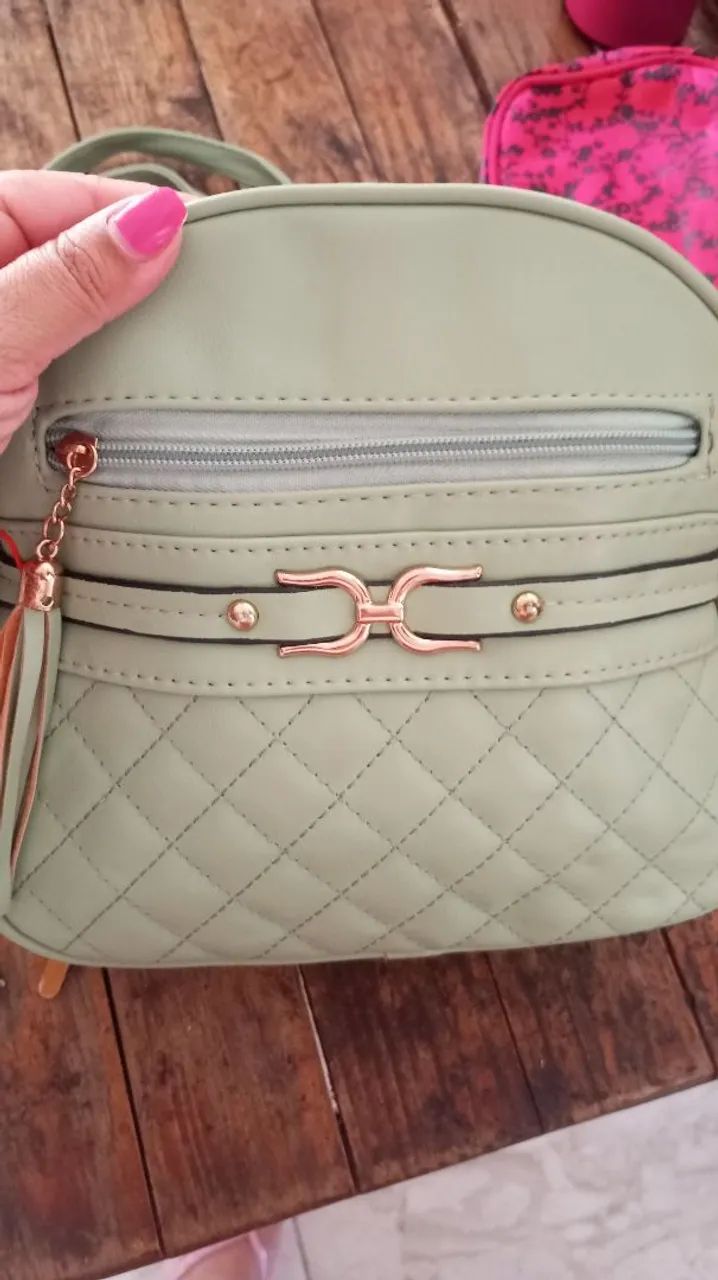 Vendo bolsas com alça transversal tamanho médio  - Foto 3