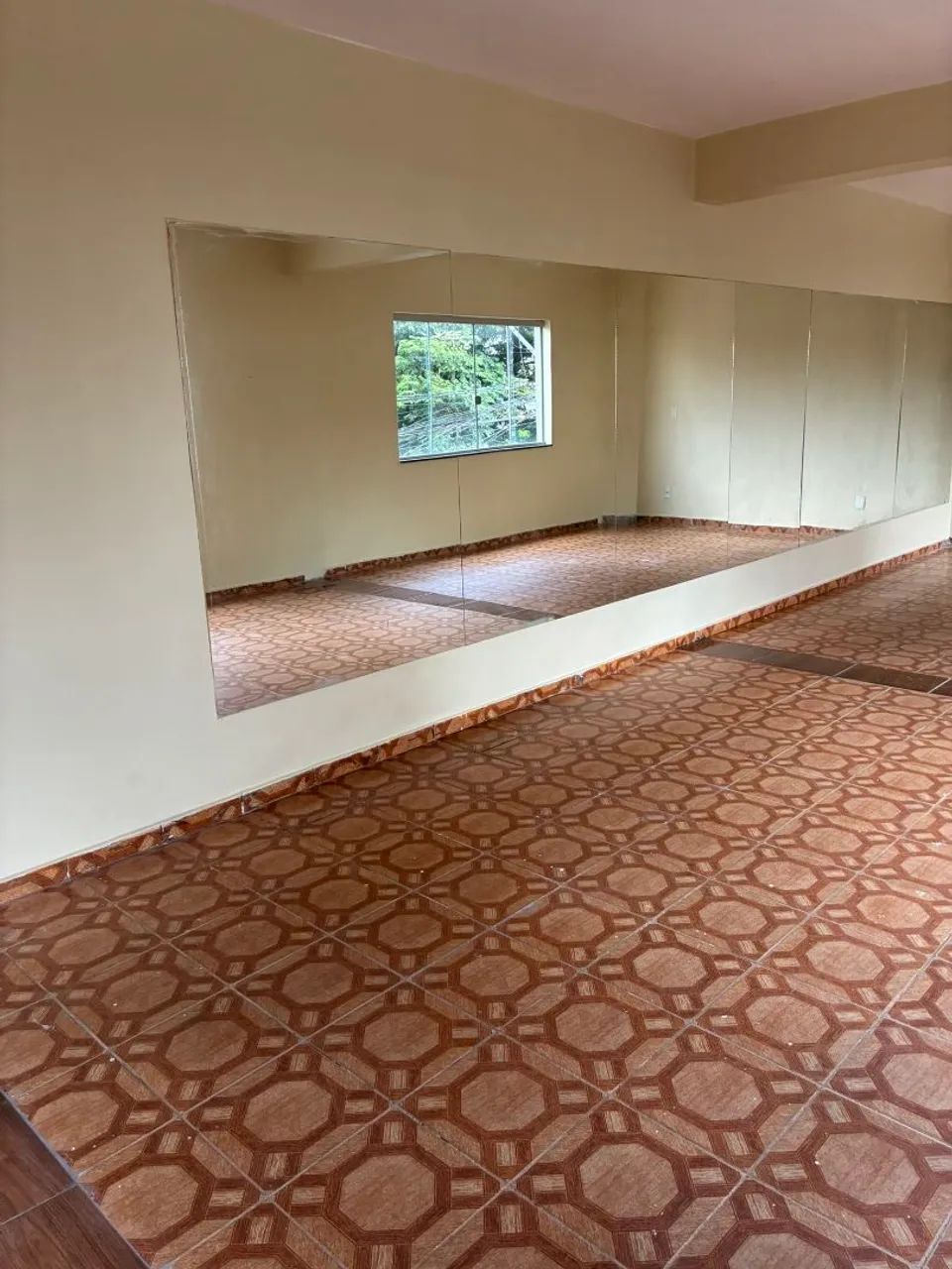 Sala Comercial, na Praça da Bíblia 1º andar com 65 MTS. - Foto 2