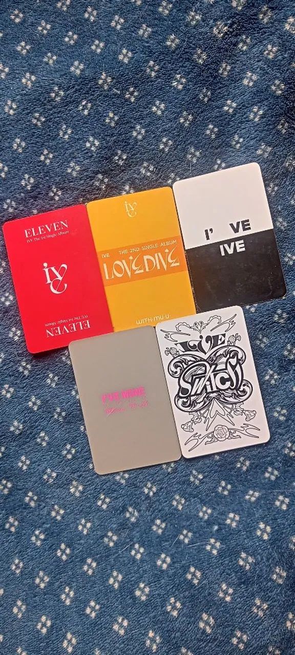 5 photocards do IVE - 4 regulares e 1 pob da rei - Foto 5
