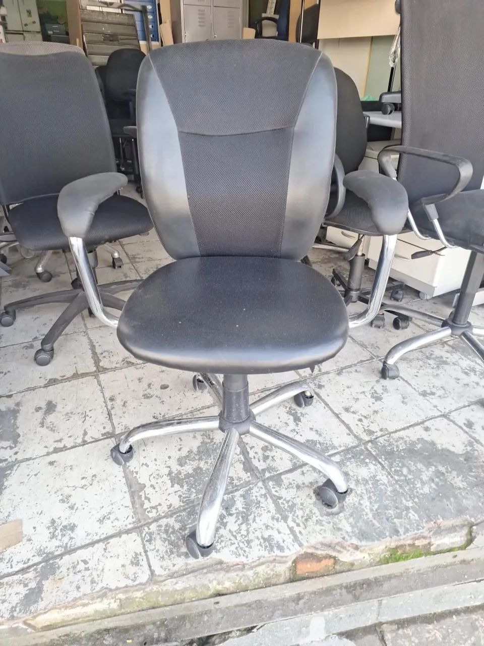 Cadeira  giratória de escritório  - Foto 2