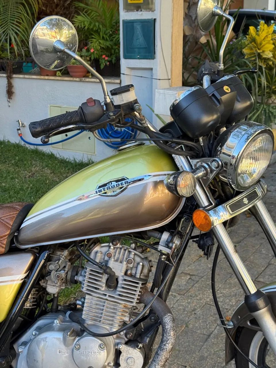 SUZUKI INTRUDER CUSTOM 125 - Foto 2