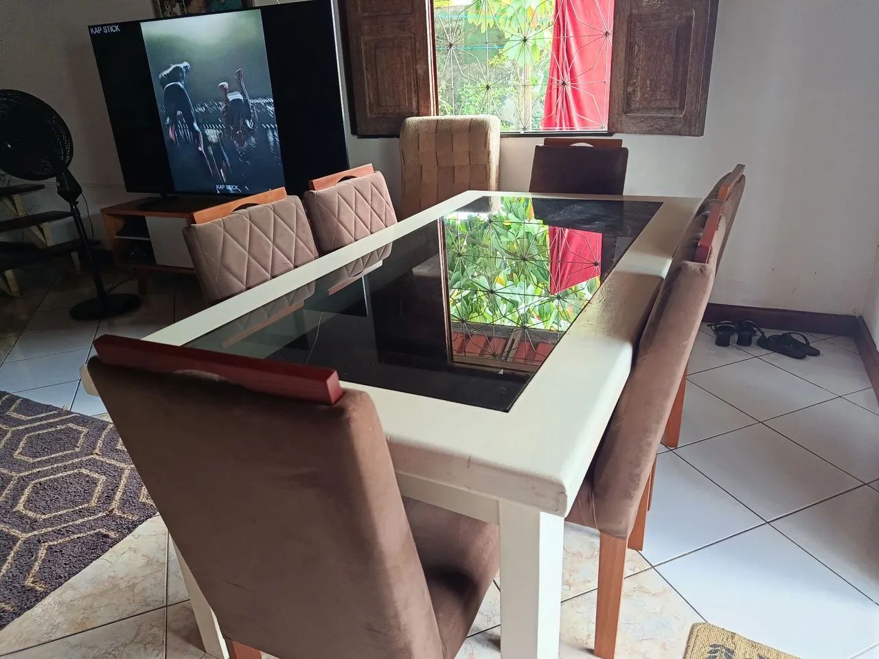 CONJUNTO COMPLETO ? MESA + 6 CADEIRAS | 