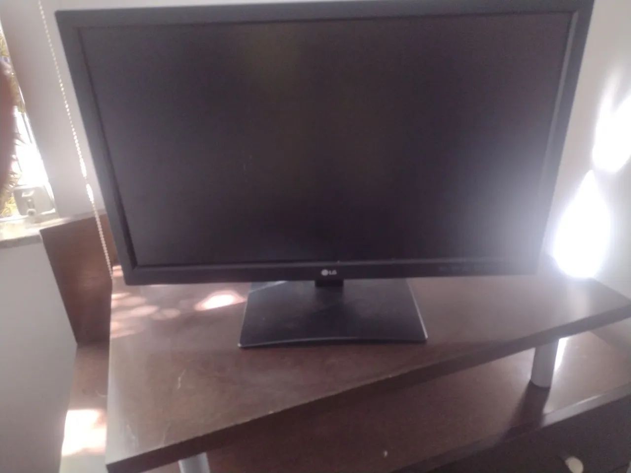 Tô vendendo 1 monitor 23 polegadas lg tem que. Vir buscar 